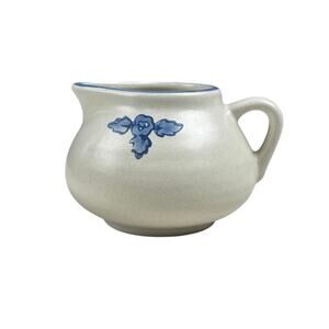 Pfaltzgraff Yorktowne Vintage Stoneware Gravy Pitcher Sauce Boat